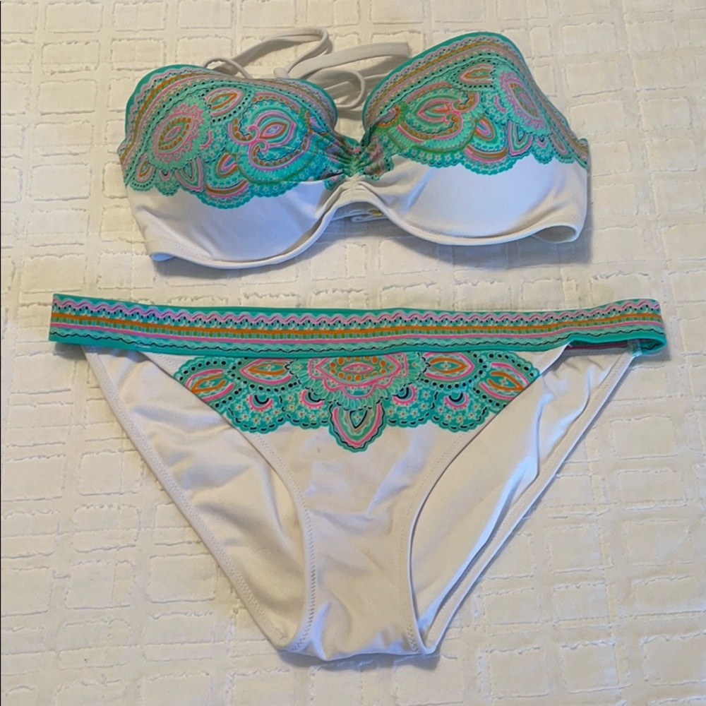 VS Bikini (Top 36D, Bottom M)